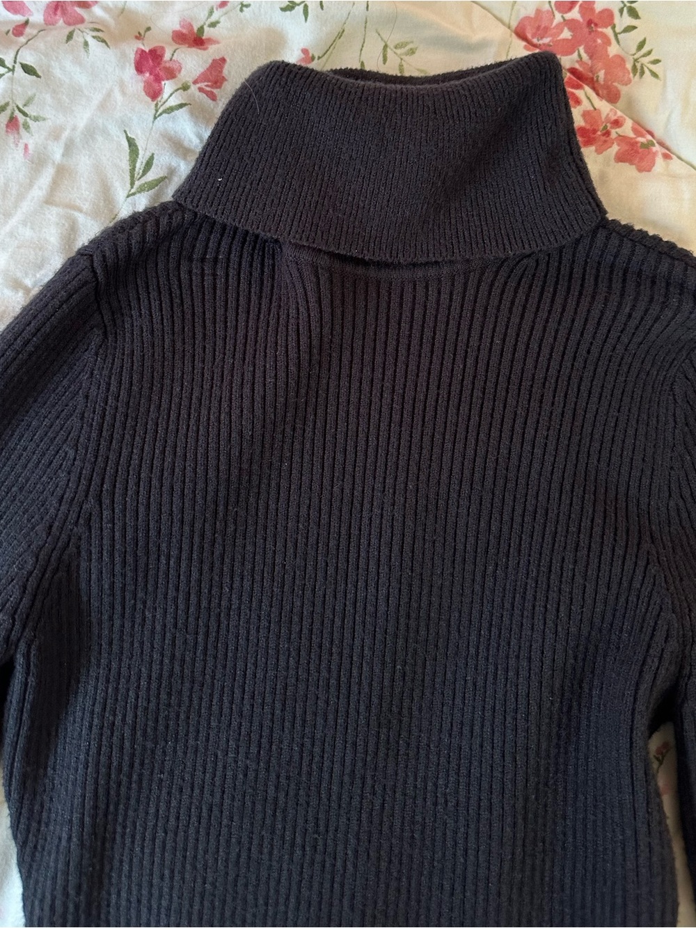 Abercrombie & Fitch Black Ribbed Turtleneck Long Sleeve Top - Picture 3 of 3